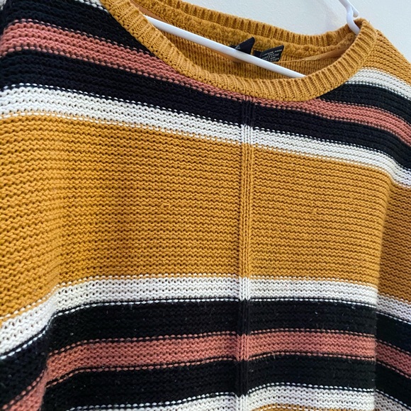 Cute fall sweater - Picture 3 of 3